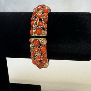 Gold Tone Orange Salmon Bead Stretch Bracelet